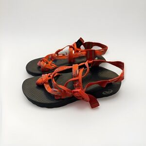 Chaco Red Black Sport Sandal Women's sz 8 J107118 Beach Hiking Comfort